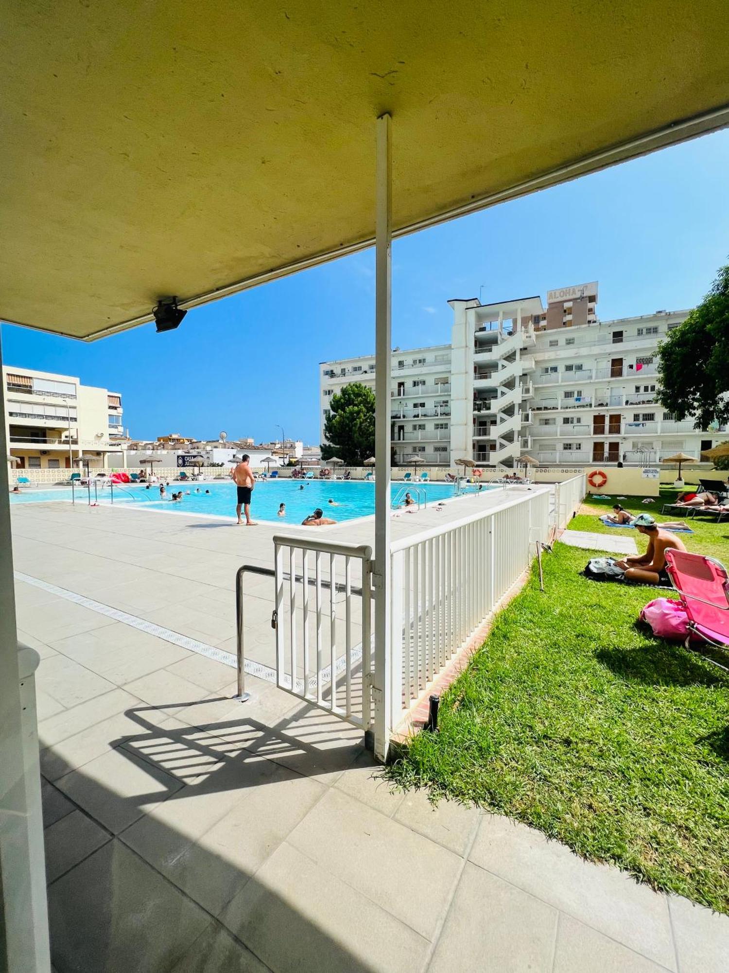 Apartamento Torremolinos Carihuela Nucleo Cristal Exterior foto